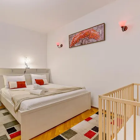 דירה Walter Grand With Balcony And Free Parking בוקרשט