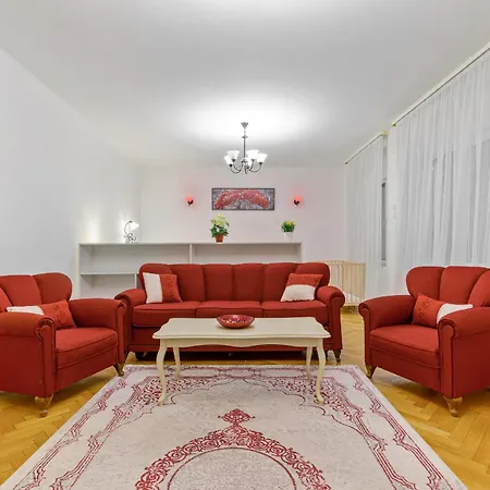 Walter Grand With Balcony And Free Parking * בוקרשט