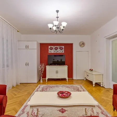 דירה Walter Grand With Balcony And Free Parking בוקרשט