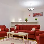 Walter Grand With Balcony And Free Parking Apartament