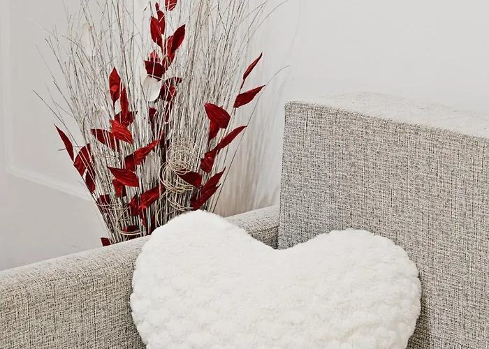 Walter Grand With Balcony And Free Parking *